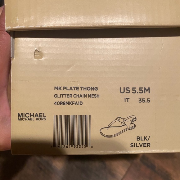Michael Kors Plate Thong - Picture 7 of 7